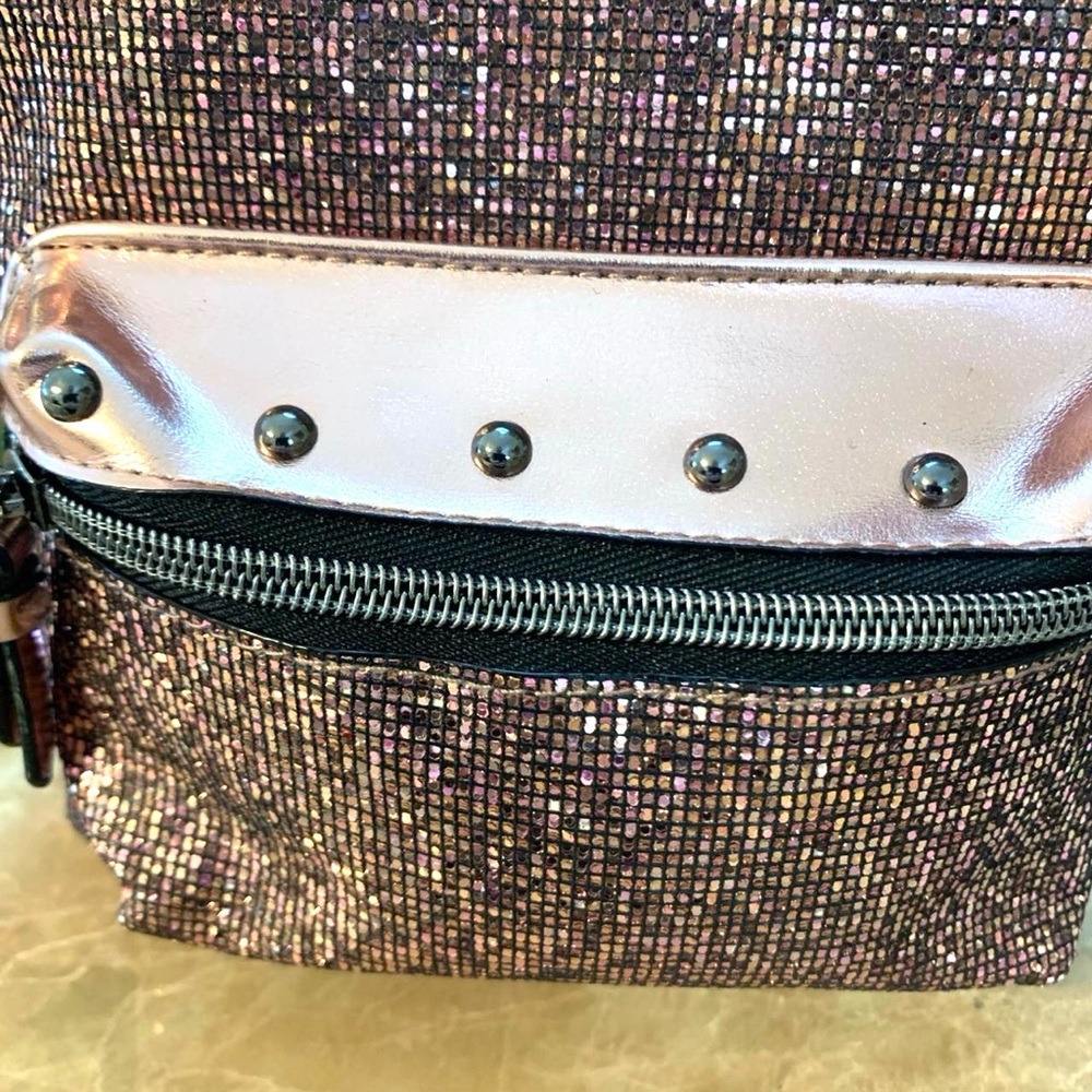 Victoria's Secret NWOT Metallic Bling Chain Small City Backpack in Rose Gold - Picture 7 of 10